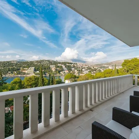 Luxury Seafront Queen With Private Pool Near The Sea In * Dubrovnik
