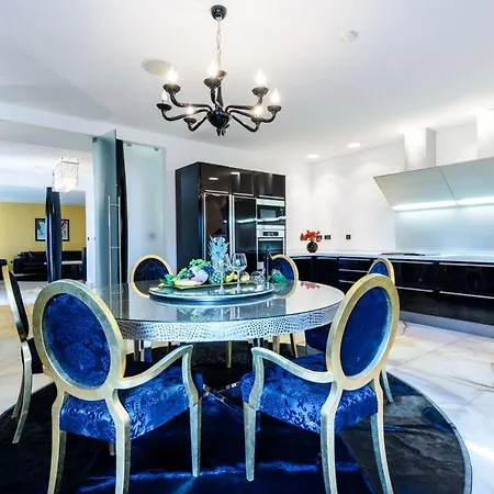 Luxury Seafront Queen With Private Pool Near The Sea In * Dubrovnik