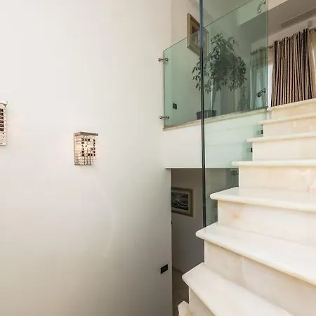 فيلة Luxury Seafront Queen With Private Pool Near The Sea In