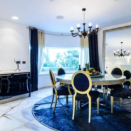 Luxury Seafront Queen With Private Pool Near The Sea In فيلة دوبروفينك