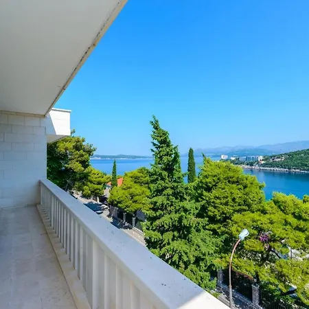 Luxury Seafront Queen With Private Pool Near The Sea In فيلة دوبروفينك